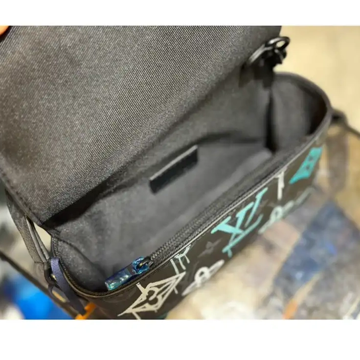 LV Bag 2211YA0005 0511